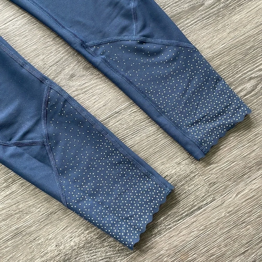 Sz6 Lululemon Tight Stuff Tight II 25” in True Navy EUC Compression Tights - Picture 10 of 14